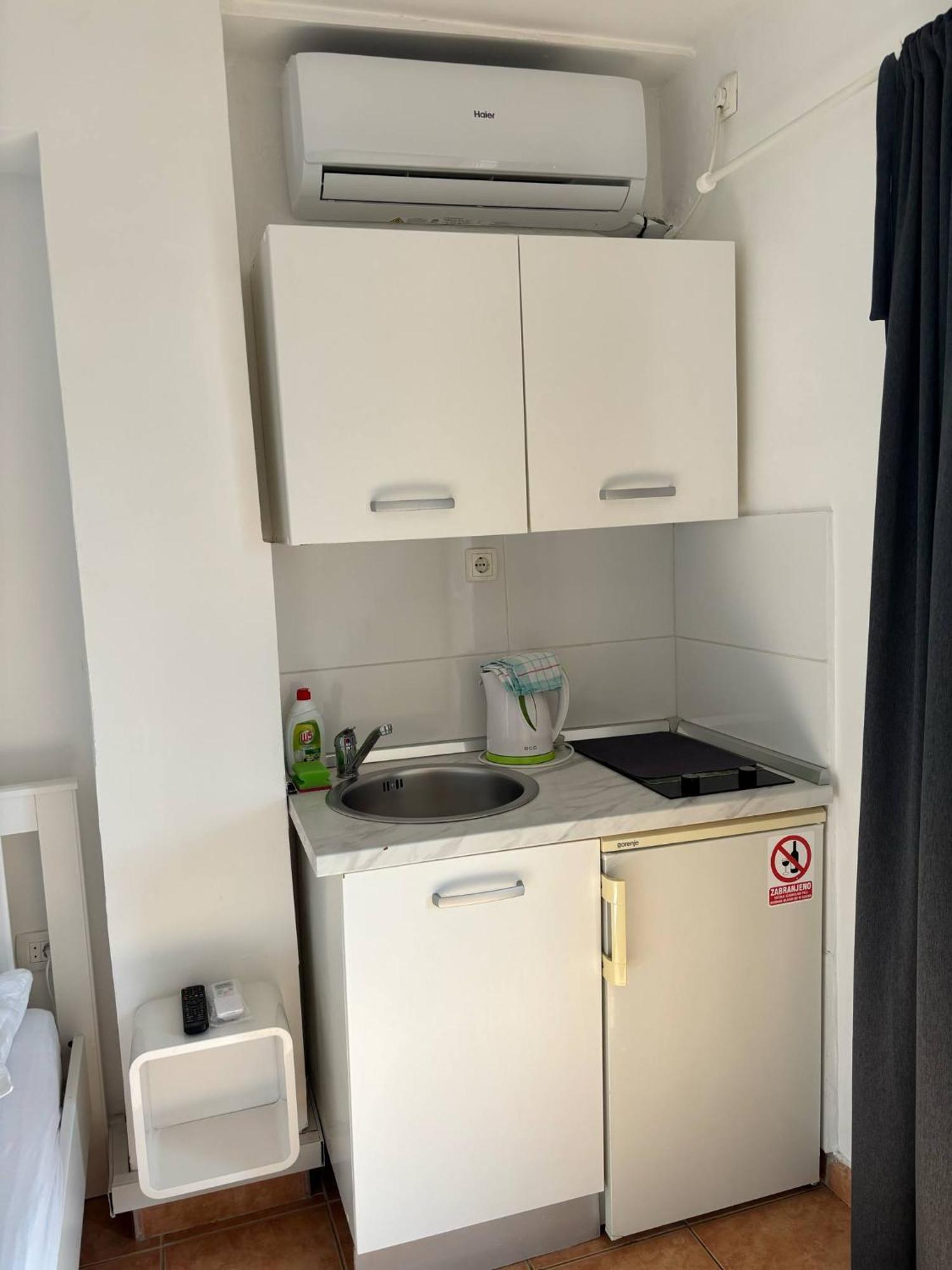 Apartments & Room Madi Сень Экстерьер фото
